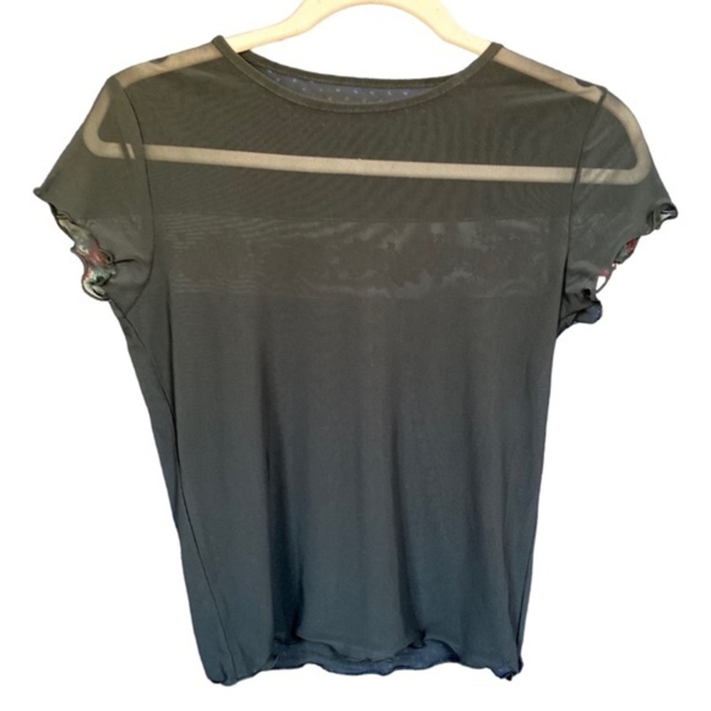Mesh black top with lettuce‎ trim